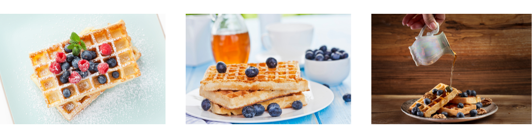 Waffeln mit Beeren und Sirup