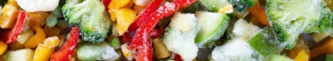 Tiefgekühlter Brokkoli, Paprika, Mais und Zucchini