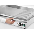 Grillplatte 1/3 gerillt, HENDI, Kitchen Line, 220-240V/3500W, 697x474x(H)241mm