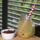 Fiesta Compostable Smoothie-Trinkhalm Papier rot gestreift 21cm