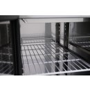 Saro Kühltisch mit 3 selbstschließenden Türen